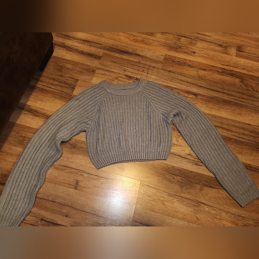 Crop sweater